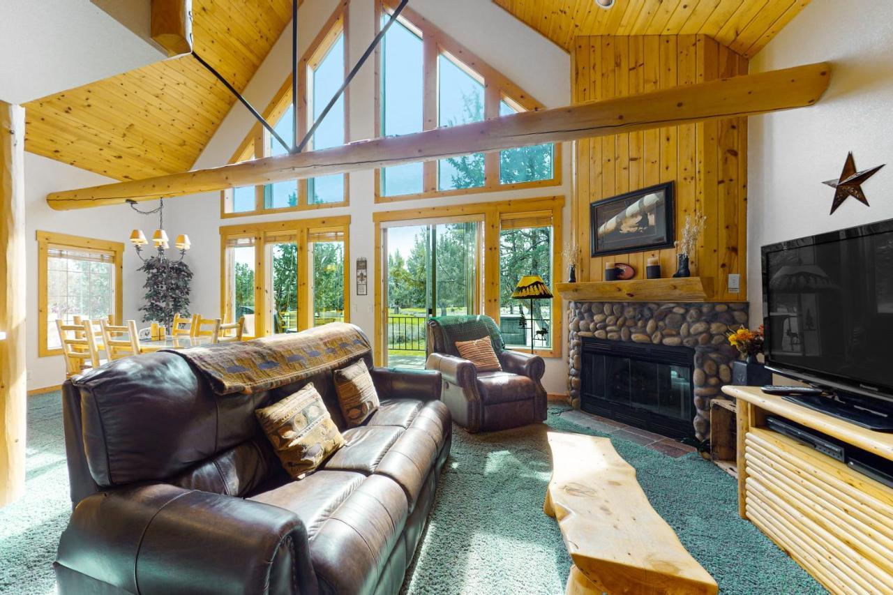 Cinnamon Teal Chalet Редмънд Екстериор снимка