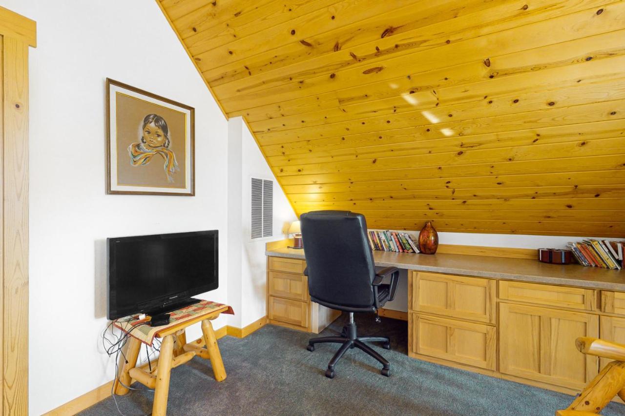 Cinnamon Teal Chalet Редмънд Екстериор снимка